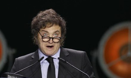 MILEI Y LOS ARANCELES DE TRUMP
